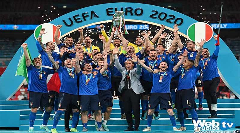 L'Italia batte l'Inghilterra ai rigori e vince gli Europei!