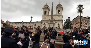 Immacolata: le note della Fanfara della polizia in piazza di Spagna