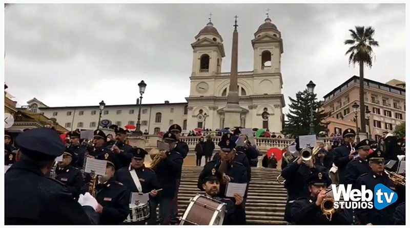 Immacolata: le note della Fanfara della polizia in piazza di Spagna