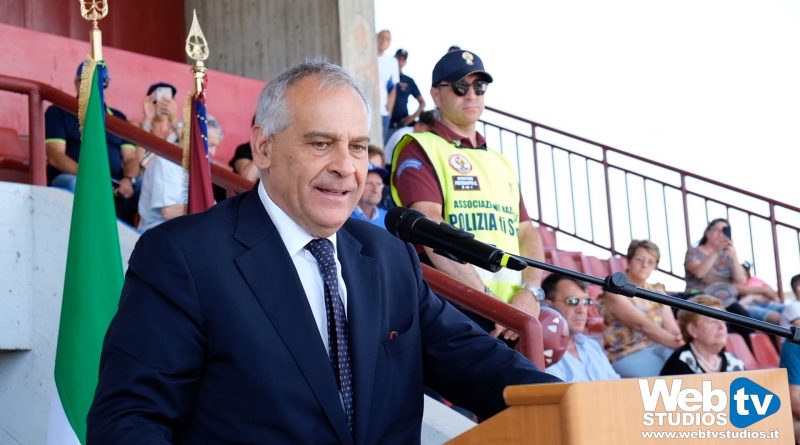 All’VIII Raduno Nazionale dell’Associazione Nazionale della Polizia di Stato presente Il Capo della Polizia - Direttore Generale della Pubblica sicurezza Lamberto Giannini